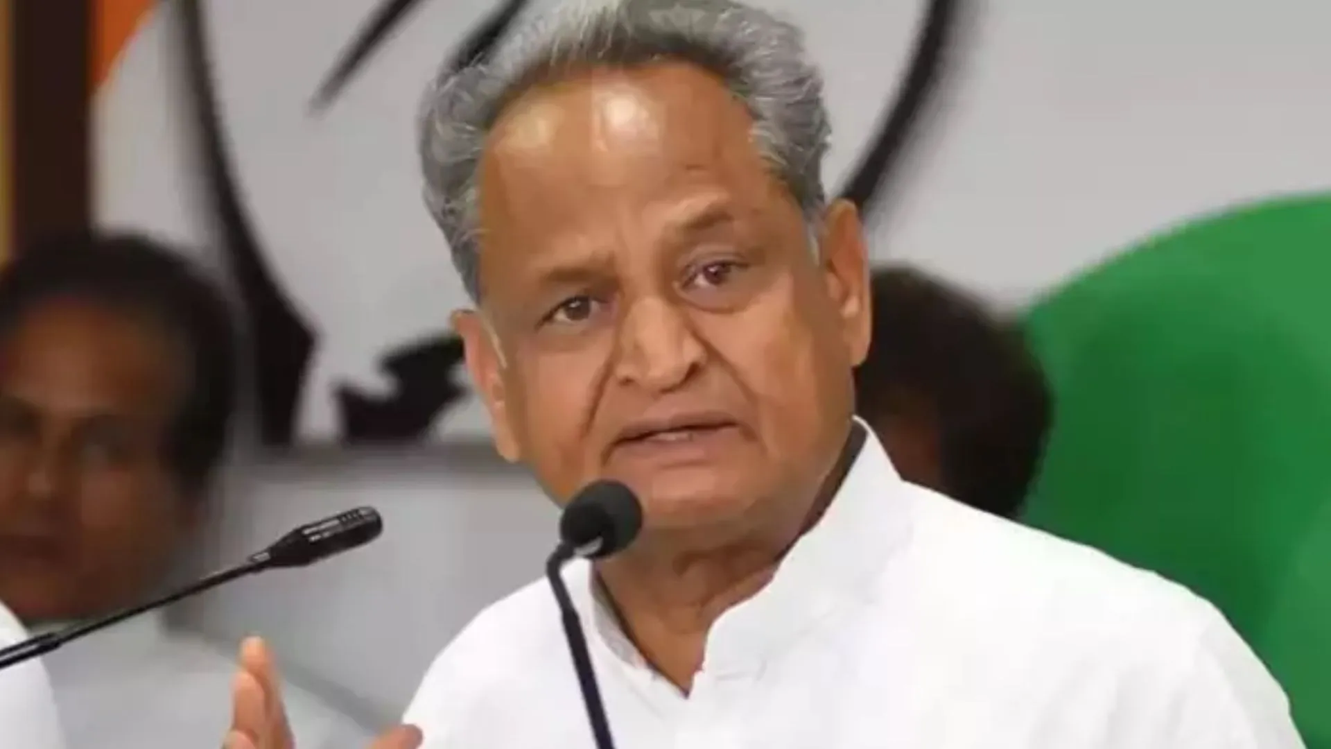 वीडियो कांफ्रेंसिंग के जरिए अदालत में पेश हुए मुख्यमंत्री अशोक गहलोत, जानें पूरा मामला