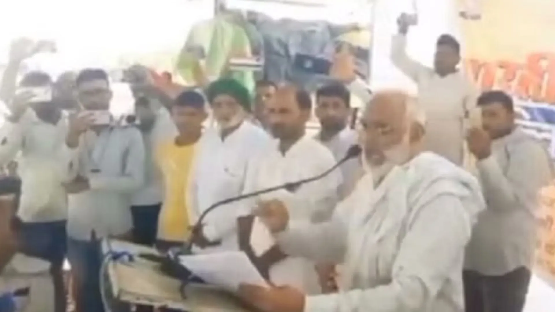 महापंचायत की ललकार, मुस्लिम व्यापारियों का गांव प्रवेश निषेध स्वीकार नहीं 