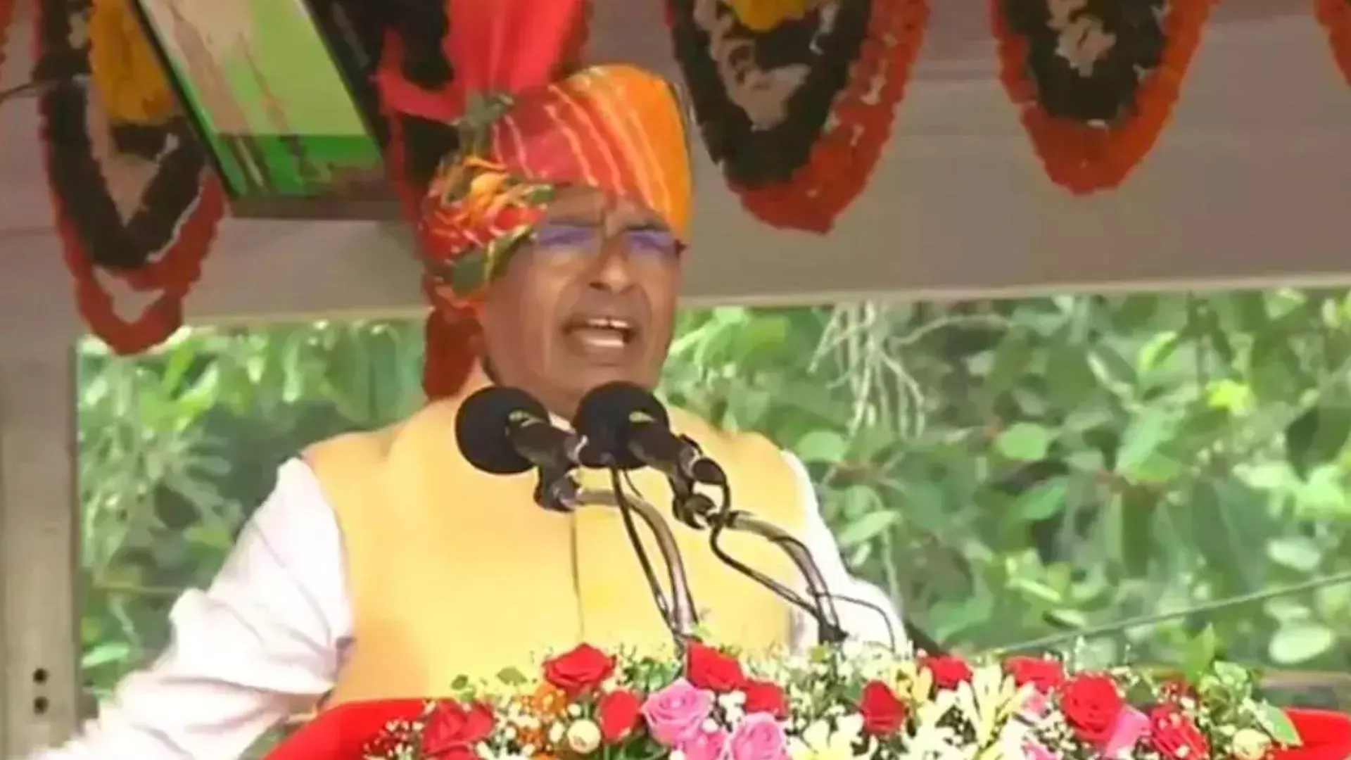 स्वतंत्रता दिवस पर मुख्यमंत्री शिवराज सिंह चौहान ने की गरीबों के लिए आवास योजना की घोषणा