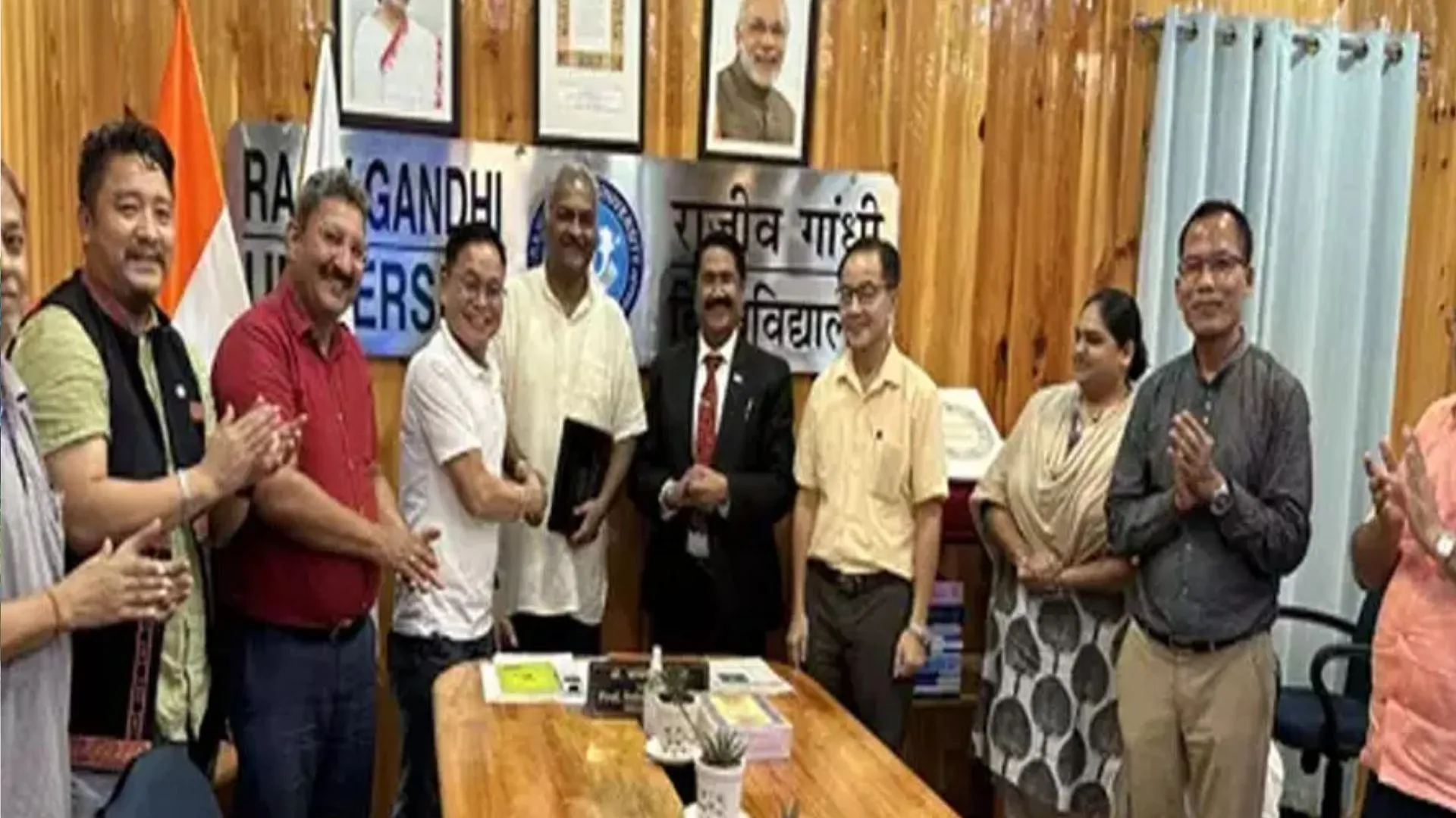 जापानी भाषा को बढ़ावा देने के लिए राजीव गांधी विश्वविद्यालय और विवेकानंद केंद्र ने समझौता ज्ञापन पर किए हस्ताक्षर 