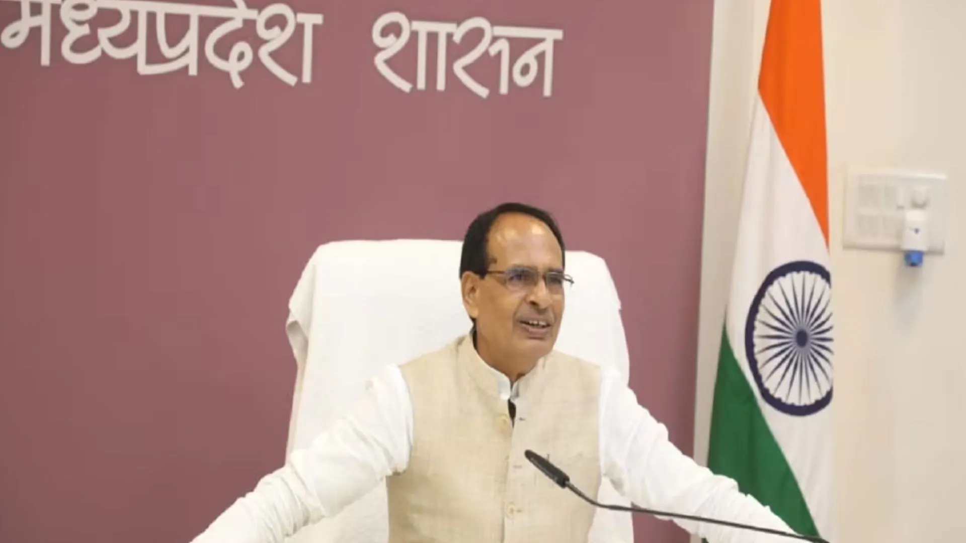 मध्य प्रदेश में मंत्रिमंडल का विस्तार, राजेंद्र शुक्ल और राहुल लोधी समेत इन चेहरों ने ली शपथ