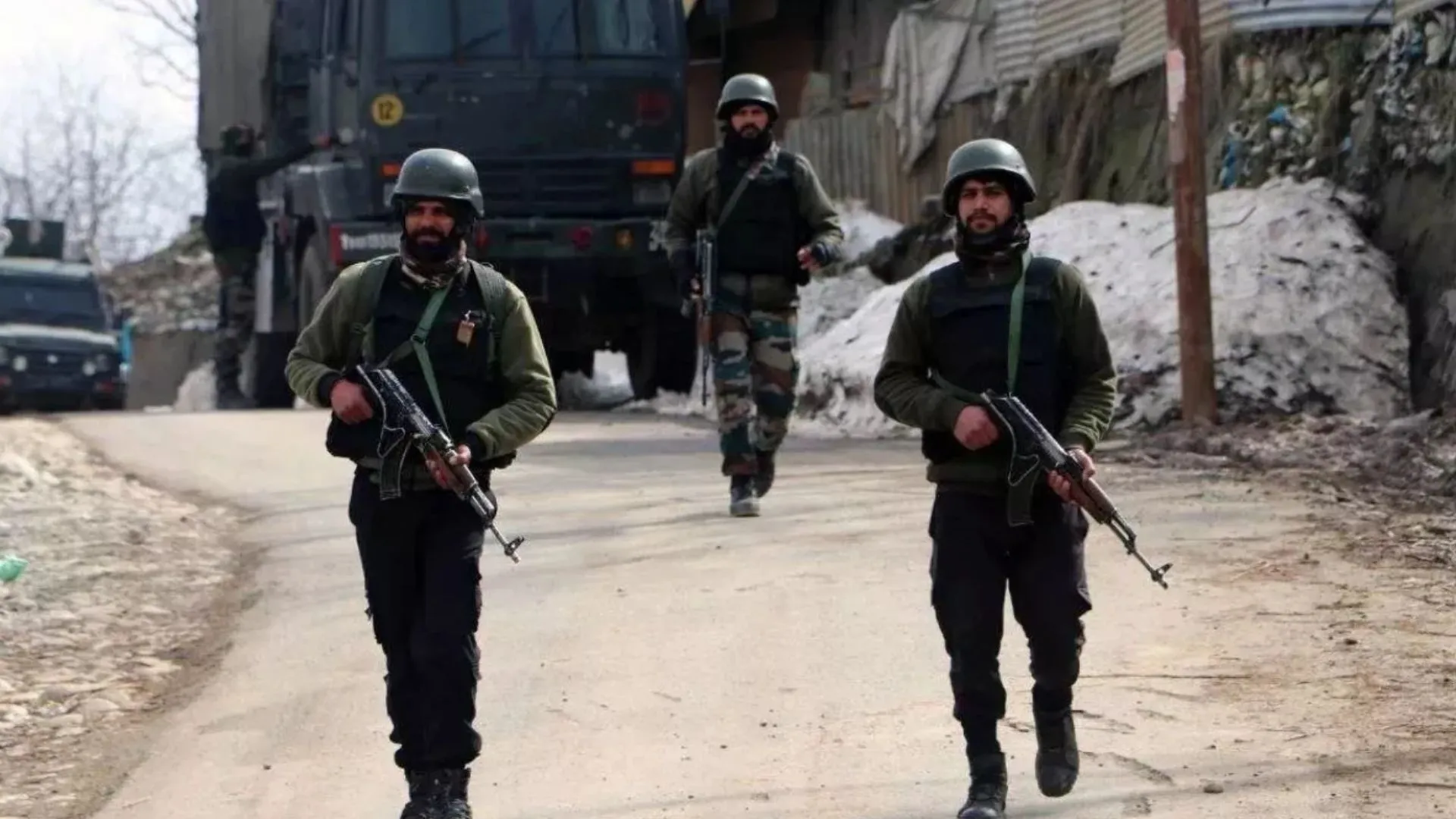 पुंछ में नियंत्रण रेखा के पास संदिग्ध गतिविधियों के बाद सुरक्षा बलों ने तलाश अभियान किया शुरू 