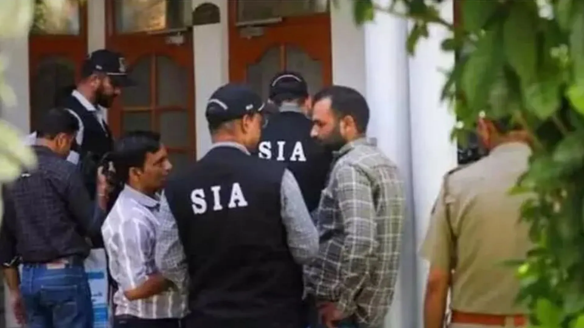 SIA का बड़ा एक्शन, जम्मू में दशकों से फरार आठ आतंकवादी गिरफ्तार 