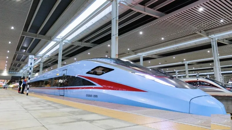 हवा से बातें करेगी चीन की ट्रेन, 350 KM प्रति घंटा है रफ्तार, दुनिया की सबसे हाई-स्पीड फ़क्सिंग बुलेट 