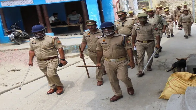 रामपुर: मधुकर गांव में दो समुदाय के बीच मारपीट, पांच ग्रामीण घायल, तनाव को देखते हुए पुलिस व पीएसी तैनात