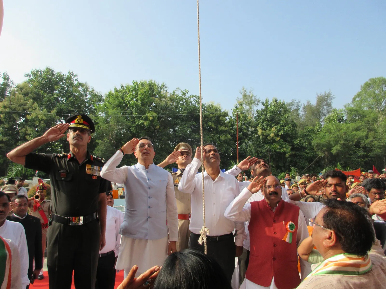शाहजहांपुर में धूमधाम से मनाया गया स्वतंत्रता दिवस, जितिन प्रसाद ने फहराया तिरंगा