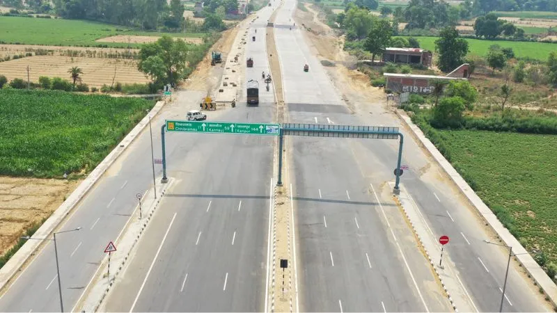 Kanpur: दिल्ली की अब होगी कम, अलीगढ़ तक फोरलेन तैयार, स्वतंत्रता दिवस पर PM Modi हाईवे पर जनता को  कर सकते समर्पित