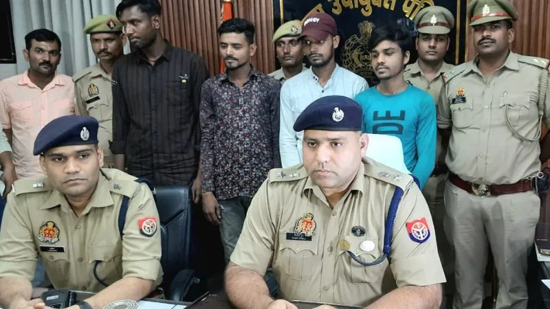 Kanpur News : अंतर्राज्यीय मोबाइल लुटेरे गैंग के चार आरोपी गिरफ्तार, दिल्ली, नागपुर व यूपी में करते थे वारदात
