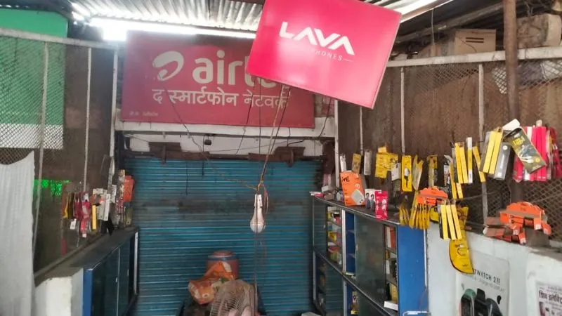 Kanpur Theft News: पतारा में तीन दुकानों में हजारों की चोरी, चौकी से महज 100 मीटर की दूरी पर वारदात