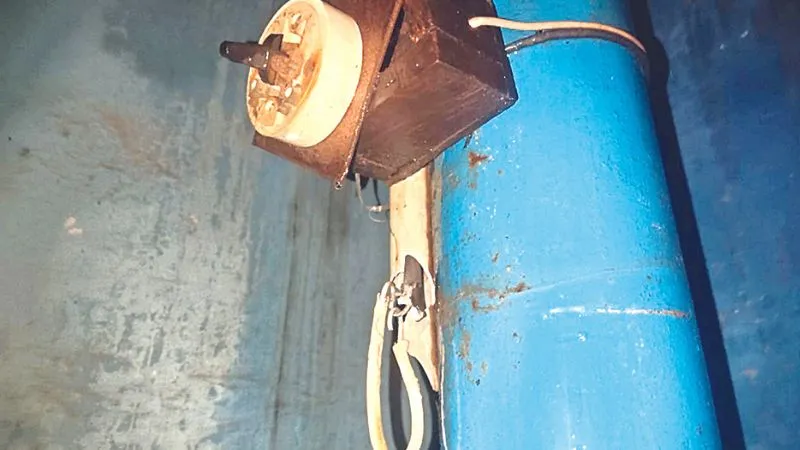 Kanpur के सभी स्ट्रीट लाइट पोल की होगी जांच, कहीं करंट तो नहीं आ रहा, नगर विकास मंत्री ने दिए ये निर्देश