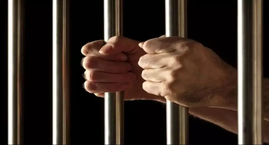 बरेली: प्रधान के बेटे ने किशोरी के साथ किया था दुष्कर्म, भेजा जेल