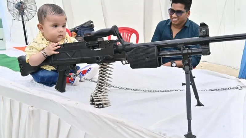 UP: दुश्मनों के लिए काल बनकर आई Machine Pistol, पहली बार आम लोगों ने देखा, सेना की टेस्टिंग में भी पास, जानें- खासियत
