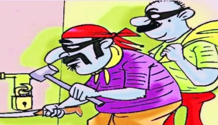 शाहजहांपुर: किराना दुकान को चोरों ने बनाया निशाना, नकब लगाकर चार लाख की चोरी