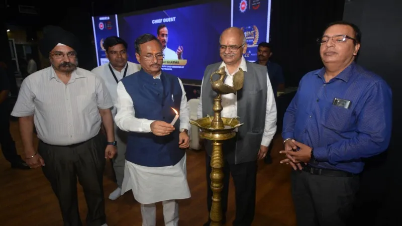 MSME उद्यमी सम्मान समारोह के Season 5 में 11 विभूतियों को किया गया सम्मानित  (2)