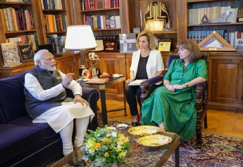 PM Modi Greece Visit : पीएम मोदी ने यूनानी राष्ट्रपति से कहा, चंद्रयान-3 की सफलता संपूर्ण मानवता की जीत
