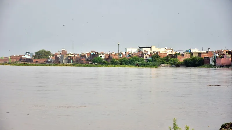 मुरादाबाद: चेतावनी स्तर के करीब पहुंची रामगंगा, गागन नदी का भी जलस्तर बढ़ा