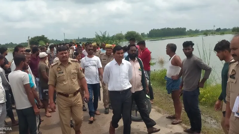 उन्नाव में बाढ़ : नहाने गए किशोर की पानी में डूबकर मौत, पांच अन्य बचे, परिजनों में मचा कोहराम