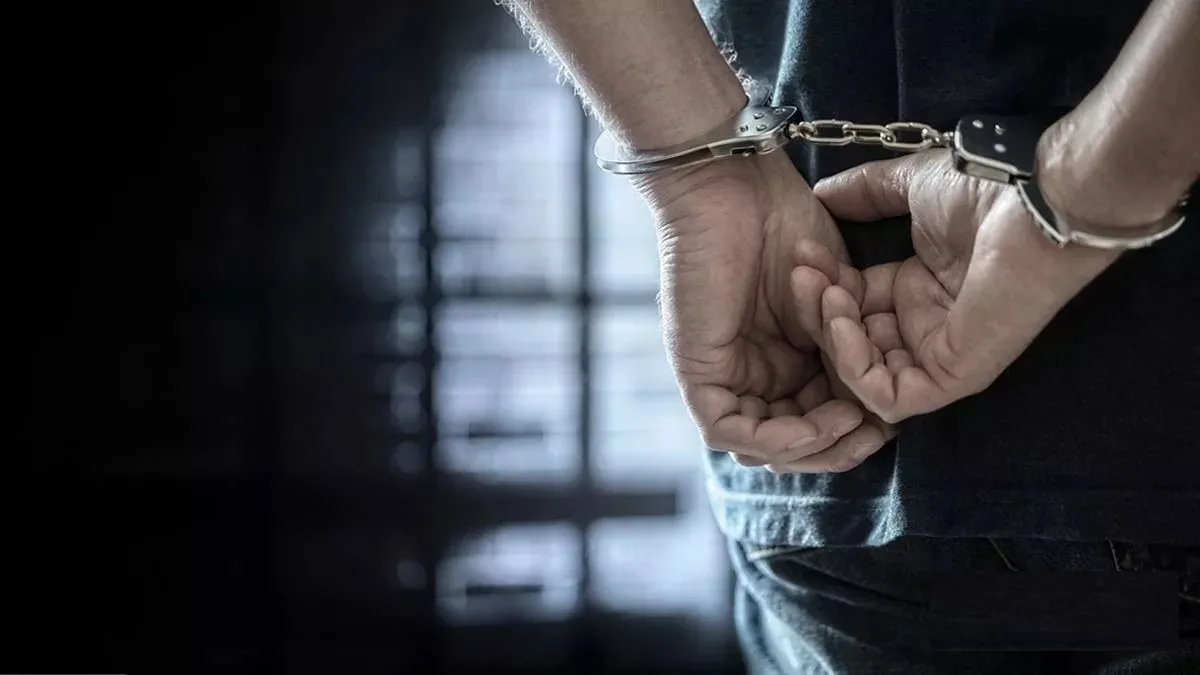 Sitapur Double Murder : दोहरे हत्याकांड के तीन आरोपी Arrest, दो की तलाश जारी 