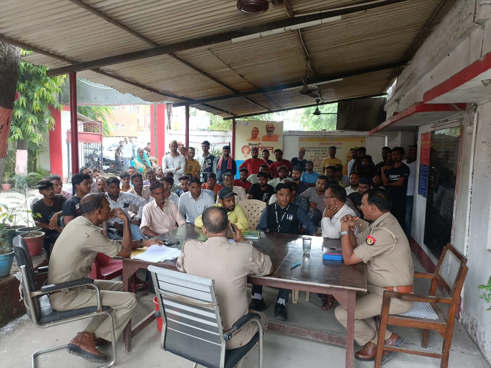 बरेली: कांवड़ यात्रा में डीजे बजाने को लेकर दो पक्ष आमने-सामने, पुलिस पहुंचने के बाद बनी सहमति