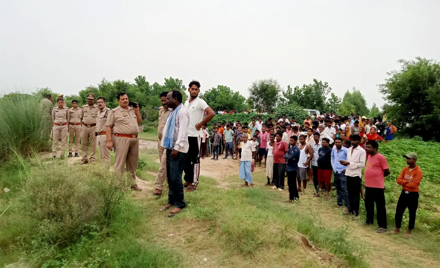 पीलीभीत: उफनाई देवहा नदी में नहाते वक्त एक और किशोर डूबा, परिवार में कोहराम 