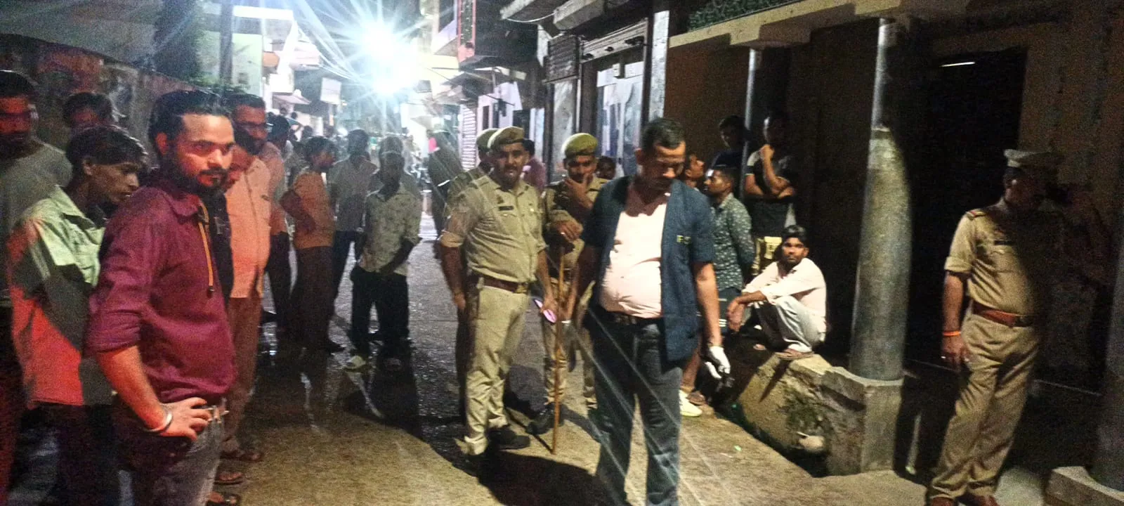शाहजहांपुर: शहर में सरेशाम युवक को मारी गोली, हालत गंभीर, बरेली रेफर