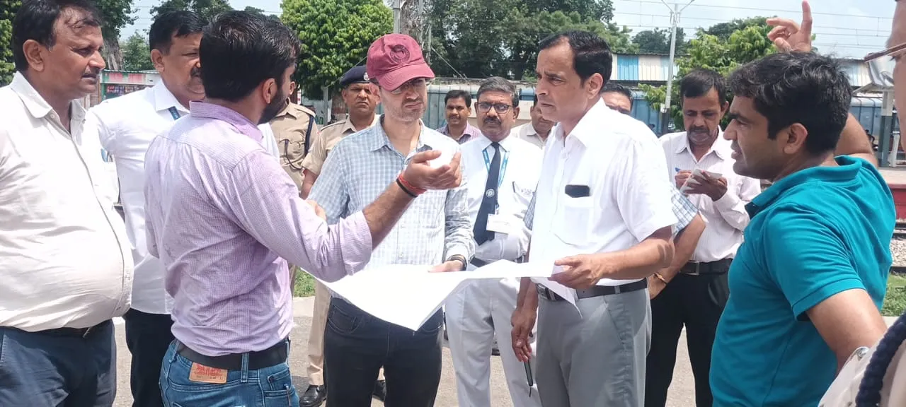 शाहजहांपुर: दो वर्ष में नए फुट ओवरब्रिज, स्वाचलित सीढ़ियों की मिलेगी सुविधा