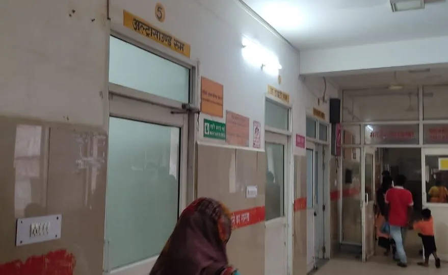 बरेली: अल्ट्रासाउंड जांच के लिए मरीजों को भेज रहे निजी सेंटर
