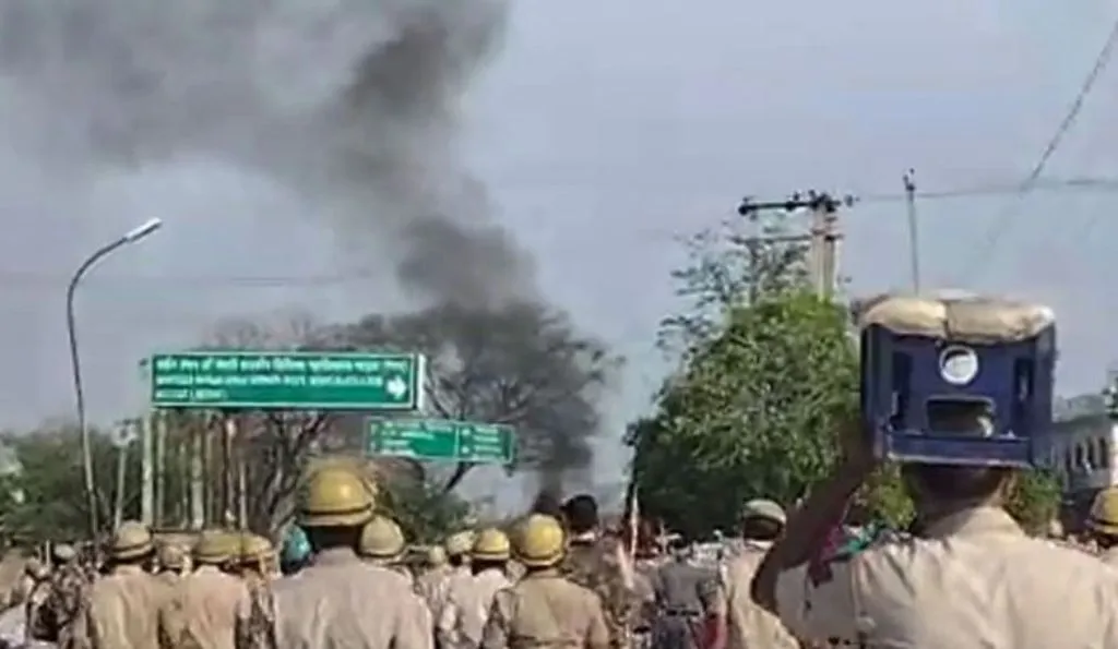 नूंह में कर्फ्यू, हरियाणा में हाई अलर्ट, शैक्षणिक संस्थान और इंटरनेट बंद 