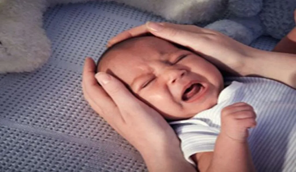 बच्चे को है कब्ज की समस्या, इन घरेलू उपायों को अपनाकर दिलाएं आराम  