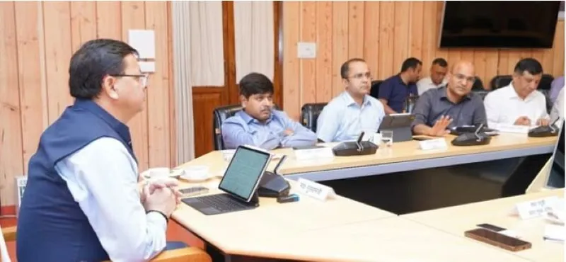देहरादून: मुख्यमंत्री ने उच्च स्तरीय बैठक की, दो दिन के लिए चारधाम यात्रा स्थगित की गई 