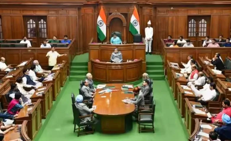 AAP सरकार का बड़ा कदम,  दिल्ली सेवा बिल पास होने के बाद 16 अगस्त से बुलाया विधानसभा का सत्र