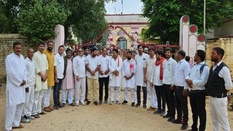 प्रयागराज : छात्र नेताओं से मिलने जेल पहुंचा कांग्रेस प्रतिनिधि मंडल