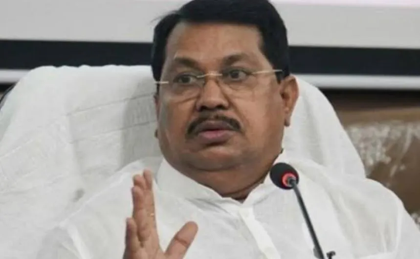 'अगले कुछ हफ्तों में होगा महाराष्ट्र सरकार में बड़ा फेरबदल', वडेट्टीवार का दावा