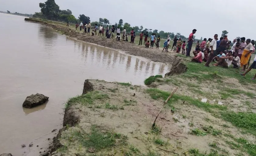 लखीमपुर-खीरी: माता-पिता को खाना देने खेत जा रही किशोरी की नाले में डूबकर मौत