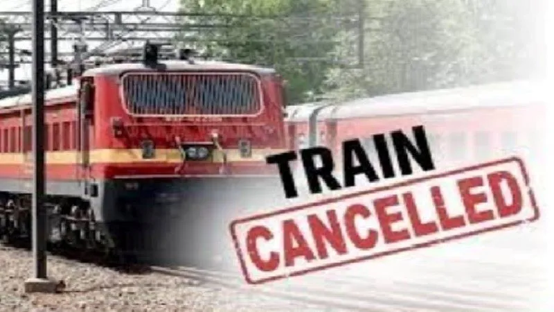 लखनऊ : गोरखपुर कैंट यार्ड रिमॉडलिंग व तृतीय लाइन के कार्य के चलते 6 दर्जन ट्रेनें कैंसिल