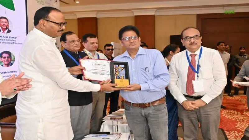 लखनऊ : आयुष्मान योजना के पांच साल पूरे होने पर बोले डिप्टी सीएम, कहा- इलाज के लिए गरीबों को अब नहीं बेचना पड़ता खेत