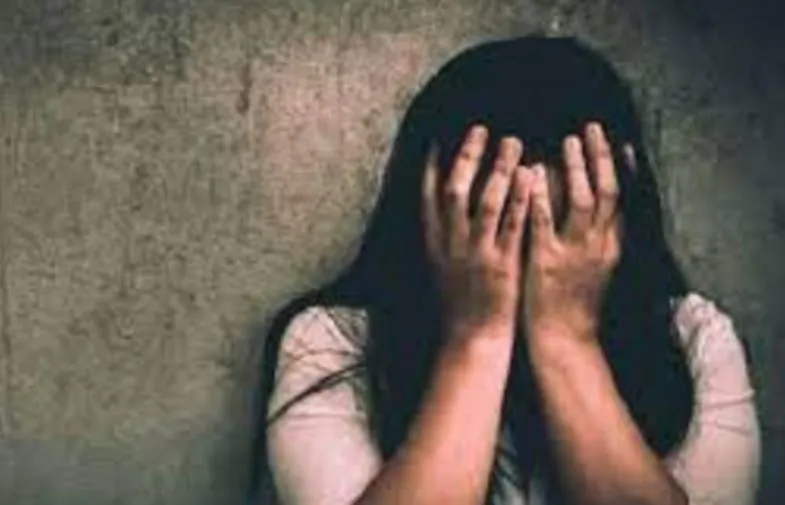 बरेली: घर में घुसकर तीन भाइयों ने की महिला से दुष्कर्म की कोशिश, विरोध करने पर पीटा