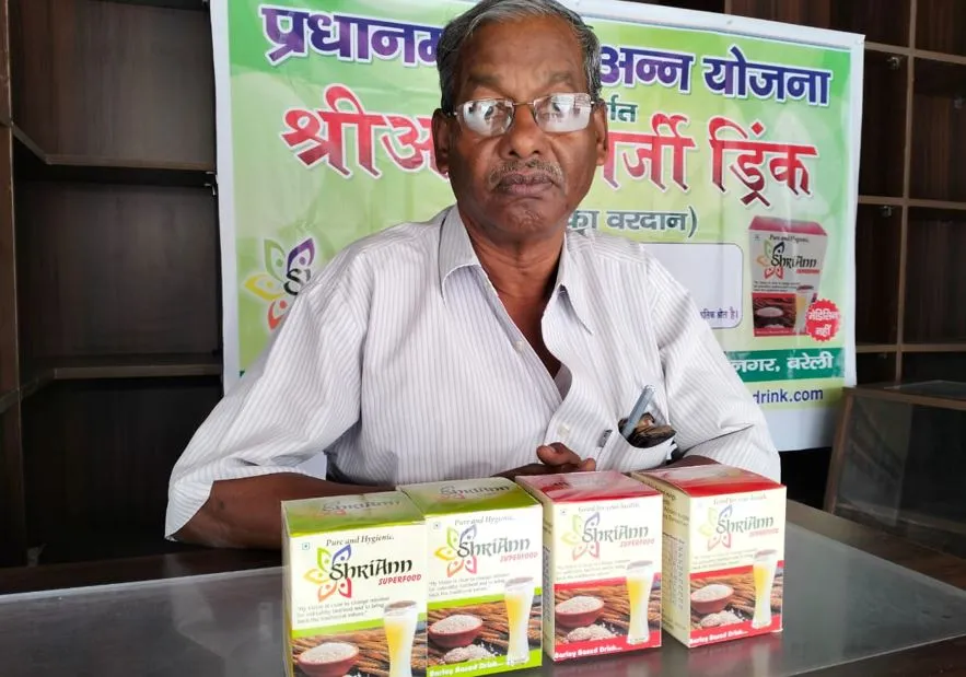 बरेली: कृषि विभाग से रिटायर्ड टीका राम ने जौ से बनाया एनर्जी ड्रिंक, मिलेंगे तीन फ्लेवर