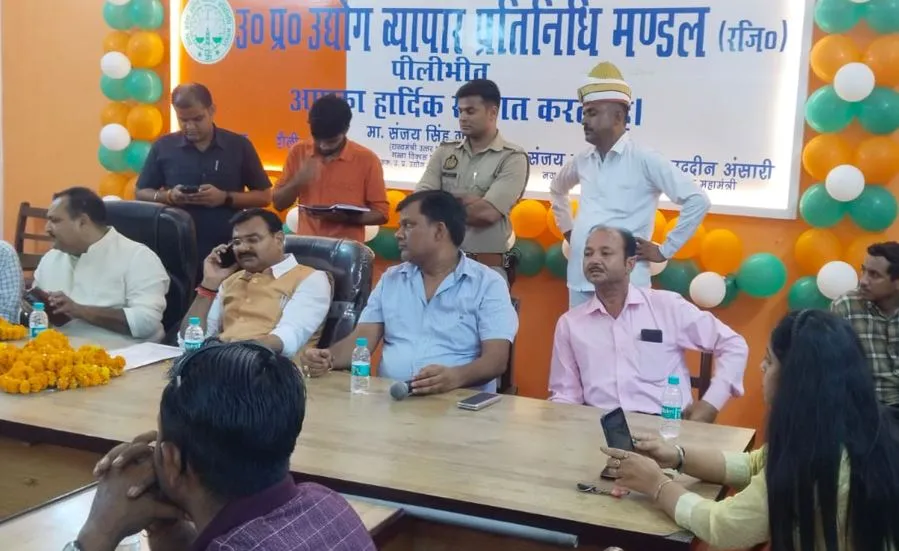 पीलीभीत: राज्यमंत्री से बोले व्यापारी- खाद्य सुरक्षा अधिकारी भ्रष्ट..कर रहा उत्पीड़न 