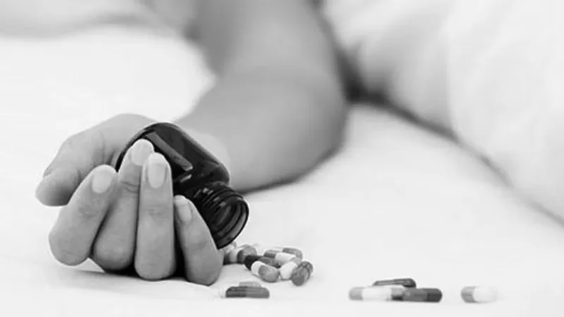 लखनऊ: प्रताड़ना से तंग होकर कक्षा सात की छात्रा ने की खुदखुशी, आरोपी किशोर ने भी खाया जहर