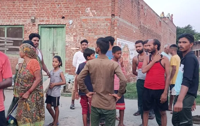 शाहजहांपुर: कब्रिस्तान के पास कुएं की सफाई को लेकर बवाल, दो समुदायों में तनातनी