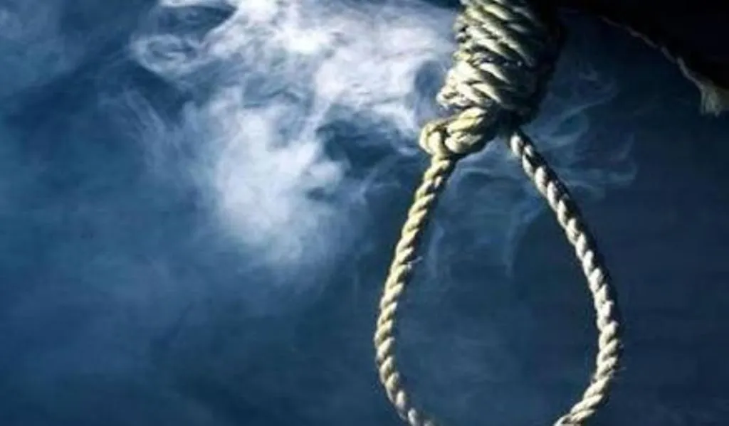 बरेली: बेटी के मोबाइल पर अंजान नंबर से आई कॉल, पिता के पूछने पर फांसी लगाकर किया सुसाइड, जानें पूरा मामला