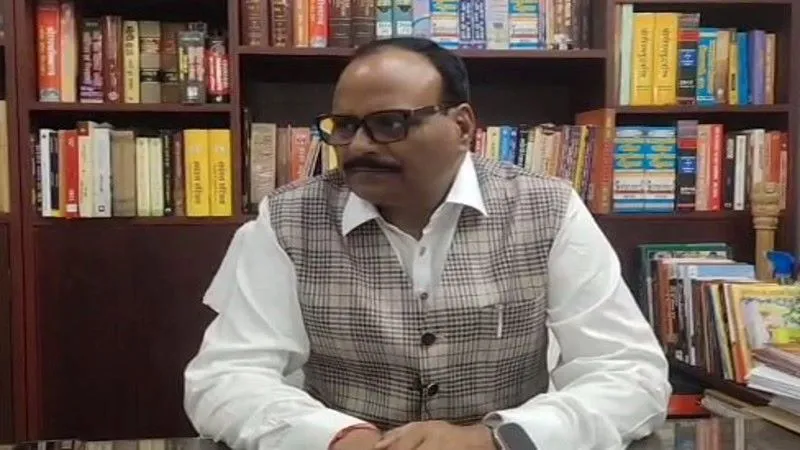 लखनऊ : अस्पतालों में विशेषज्ञ चिकित्सकों की कमी होगी दूर, कई विकल्पों पर सरकार कर रही विचार