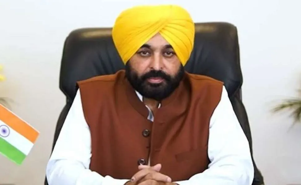 सीएम मान ने कहा- पुरोहित ने राष्ट्रपति शासन की धमकी देकर पंजाबियों का अपमान किया