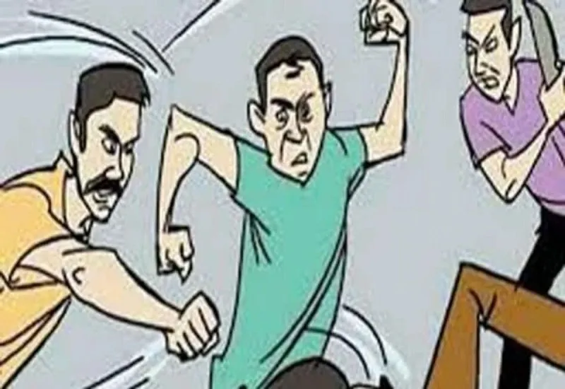 बरेली: प्रेमिका के साथ प्रेमी को पकड़ कर पीटा, फिर कराई शादी