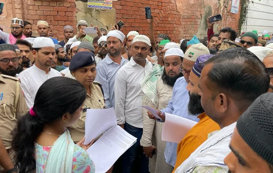 बरेली: जोगी नवादा में बवाल के बाद पलायन को लेकर मुस्लिम समुदाय में रोष, RAC ने दिया ज्ञापन