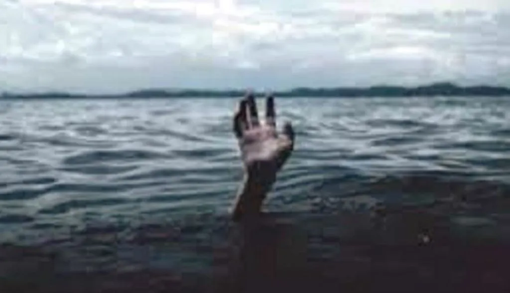 लखीमपुर-खीरी: पानी भरे गड्ढे में वृद्ध, नहर में उतराता मिला युवक का शव