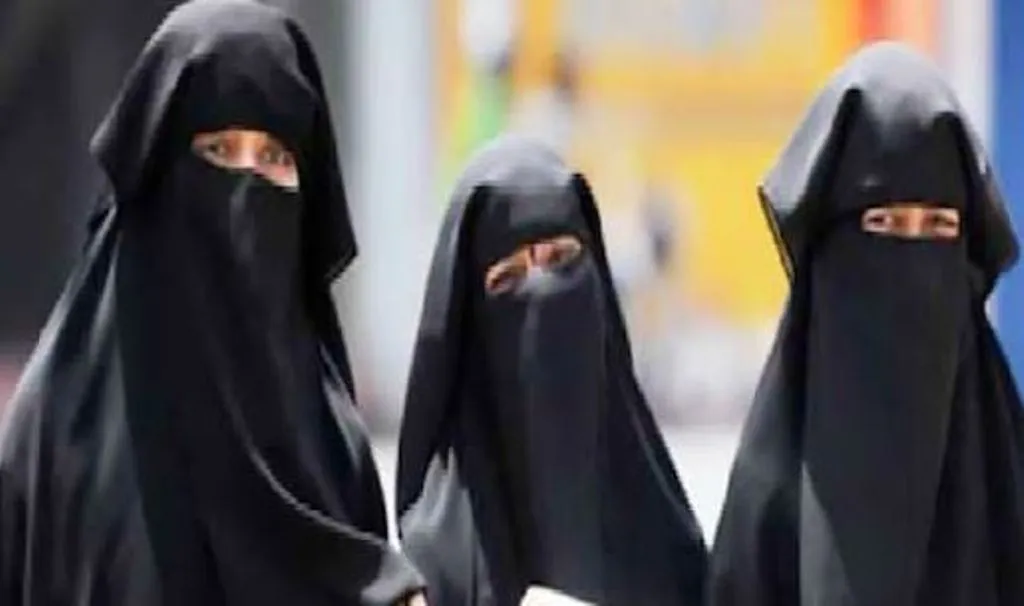 त्रिपुरा में हिजाब को लेकर बवाल, भीड़ ने 10वीं के छात्र को पीटा, पुलिस ने धार्मिक एंगल की बात को नकारा