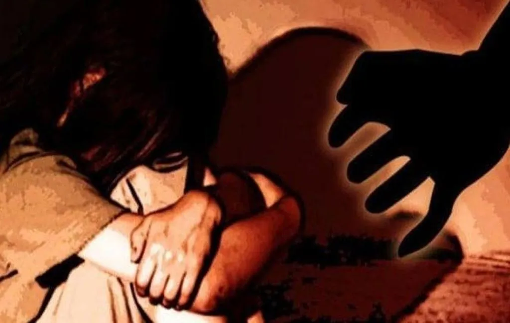 मेरठ: छात्रा को अगवा कर दुष्कर्म की कोशिश, आरोपी युवक को ग्रामीणों ने दबोचा 