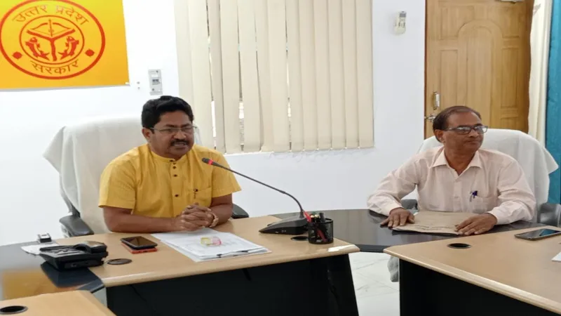 सतर्कता के साथ टीकाकरण से लंपी रोग पर लगेगा अंकुश: जिलाधिकारी